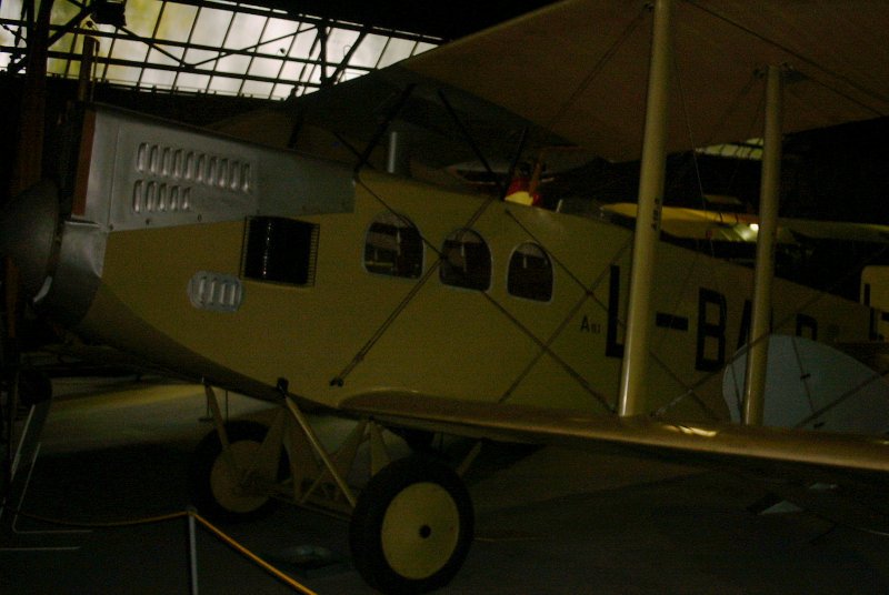 model-hobby-2003-090 
